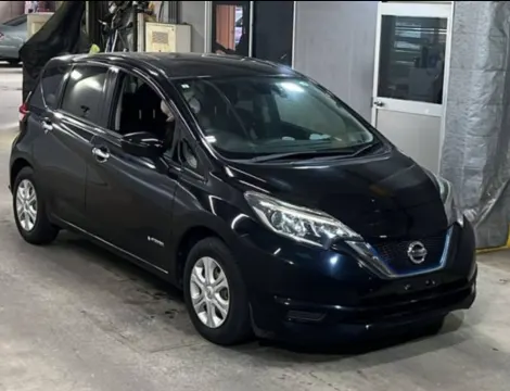 Nissan Note e-Power 2017 black hatchback, side view, suitable for Zimbabwe buyers