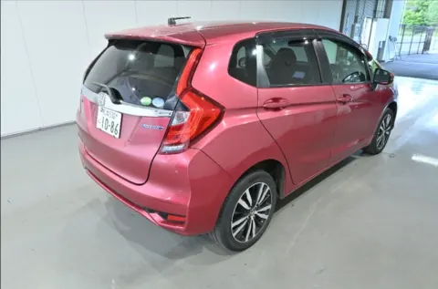 Honda Fit Hybrid 2018 hatchback in pink, rear view, for sale in Musina.