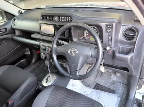 2017 Toyota Probox photo 3