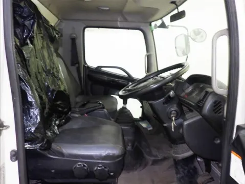 Hino Ranger 2014 white truck side view, 3 ton, low mileage, for sale near Beitbridge