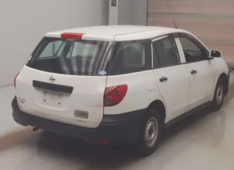 2017 Nissan AD Van photo 2