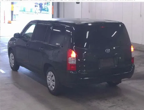2017 Toyota Probox photo 2